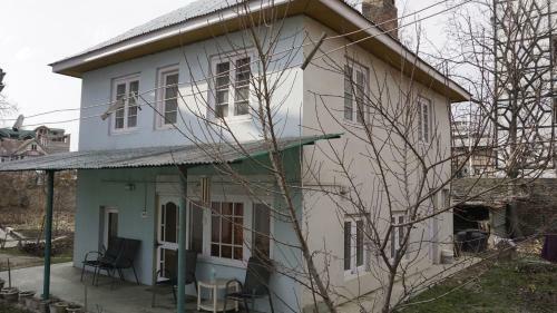 Bed & Breakfast Sukhniketan Cottage Srinagar