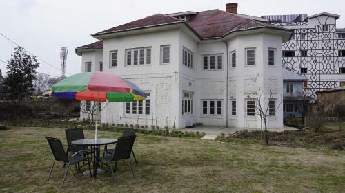 Bed & Breakfast Sukhniketan Cottage Srinagar