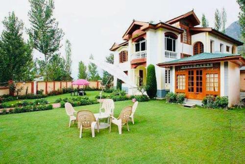 Hotel Asif Heritage And Resorts