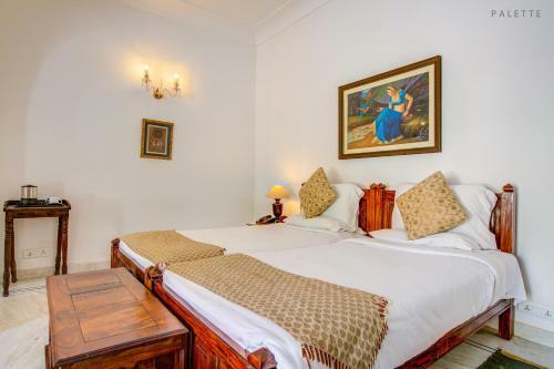 Hotel Talabgaon Castle Heritage Resort