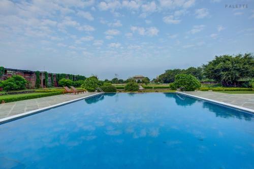 Hotel Talabgaon Castle Heritage Resort