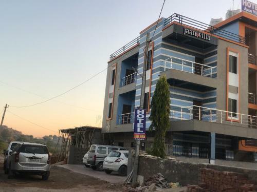 Hotel Jaan Villa