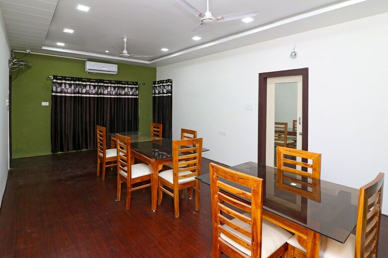 Hotel Oyo 18966 Canal Inn