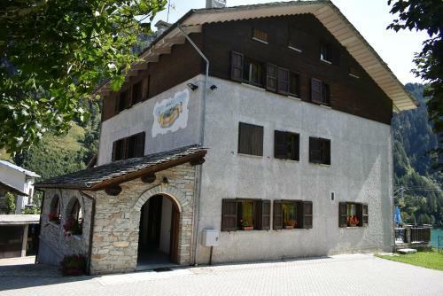 Hotel Albergo Mangusta