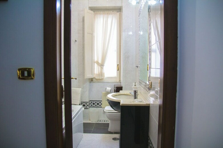 Hostal Happy Rooms In Easy House