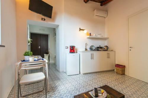 La Pazziella Flat