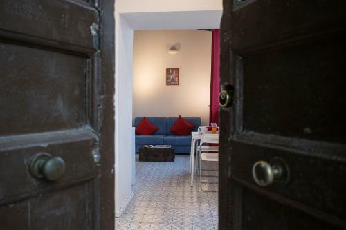 La Pazziella Flat