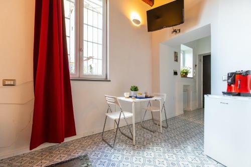 La Pazziella Flat