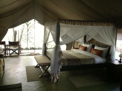 Lodge Mara River Camp