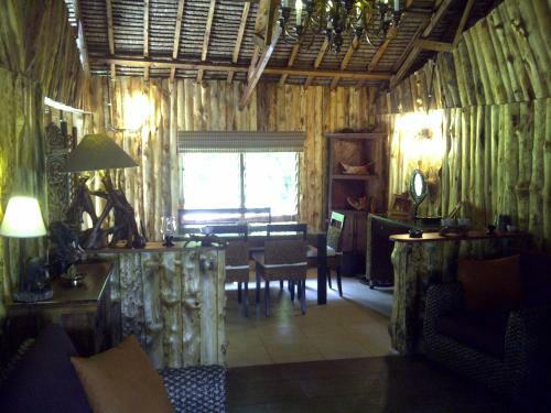 Lodge Mara River Camp