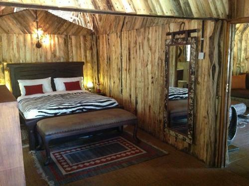 Lodge Mara River Camp