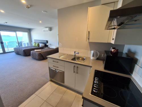 Hotel Te Kaha Beach Resort