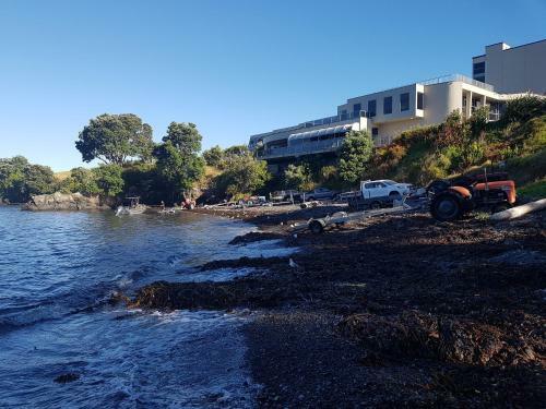 Hotel Te Kaha Beach Resort