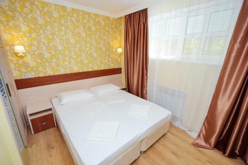 Hostal Guest House Ug-otel