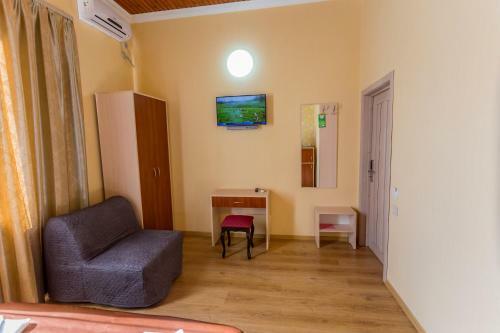 Hostal Guest House Ug-otel