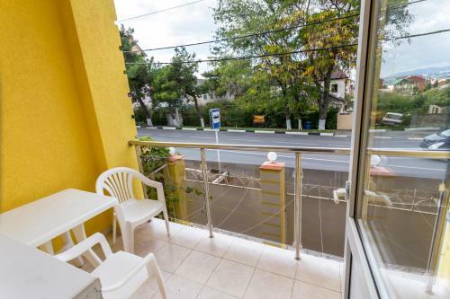 Hostal Guest House Ug-otel