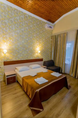Hostal Guest House Ug-otel