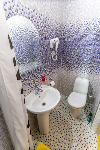Hostal Guest House Ug-otel