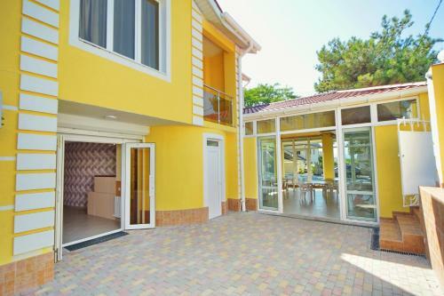 Hostal Guest House Ug-otel