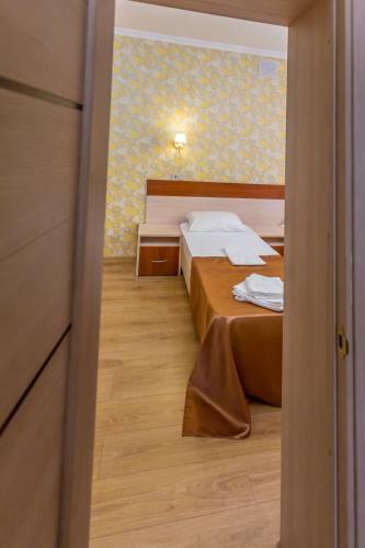 Hostal Guest House Ug-otel