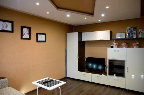 Express Apartments Mira 110