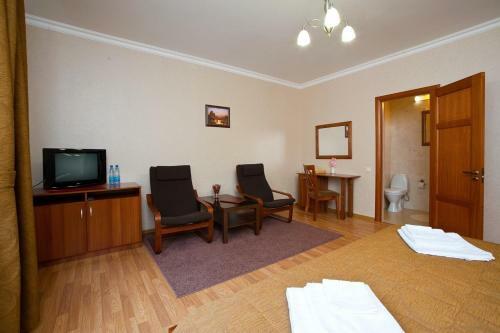 Hostal Chalet Voyage
