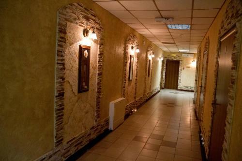 Onako Hotel