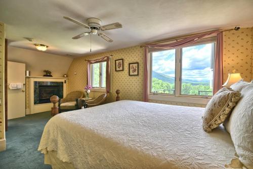 Bed & Breakfast Darby Field Inn