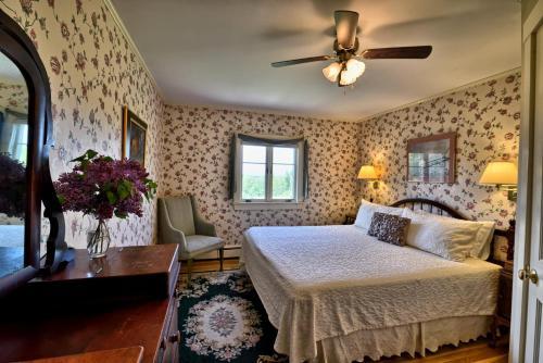 Bed & Breakfast Darby Field Inn