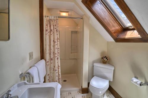 Bed & Breakfast Darby Field Inn