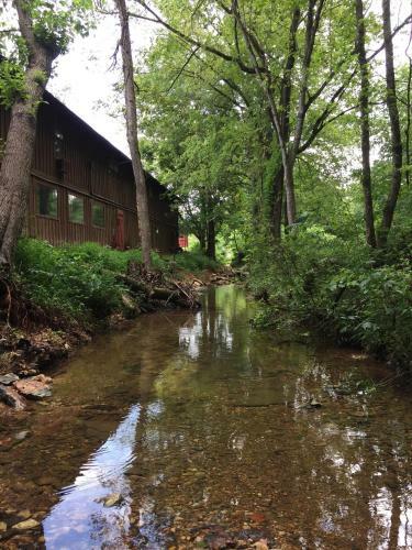 Bed & Breakfast The Sugar Creek Retreat