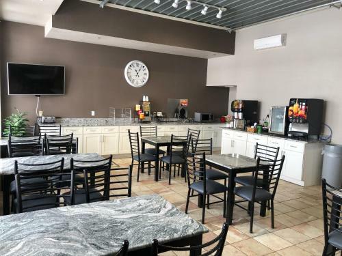 Hotel Hometown Inn And Suites Belle Plaine