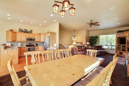 Belknap 5 Five-bedroom Home