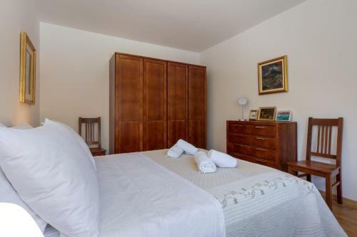 Zupa Villa Sleeps 8 Pool Air Con Wifi