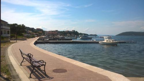 Apartment Supetarska Draga 2