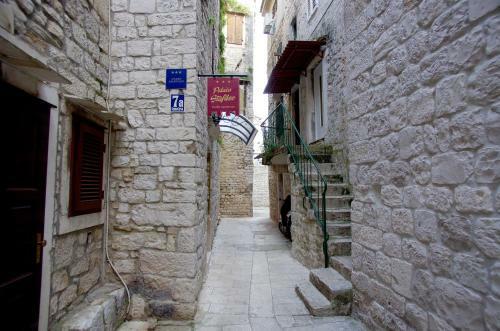 Apartamentos Palace Stafileo