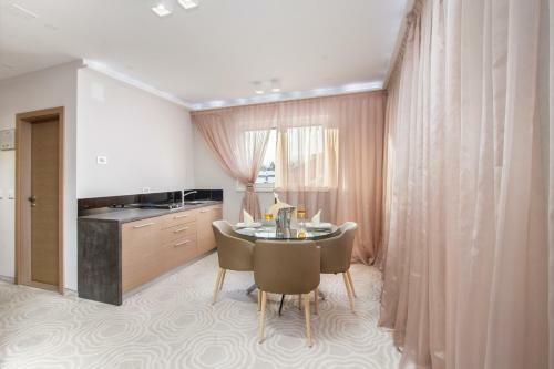 Royal Airport Hotel