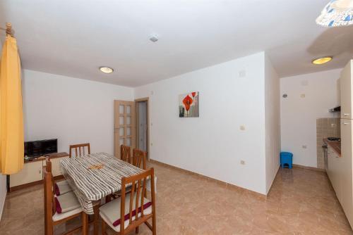 Apartments An?elo