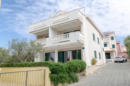 Apartments Dragica