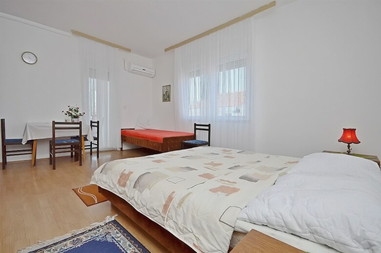Hostal Apartments And Rooms Josipa