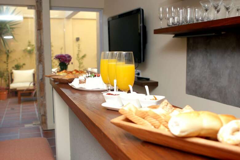 Hotel Tayka Suites