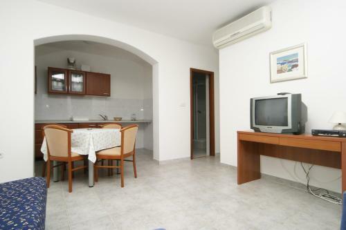 Apartments Pucisca