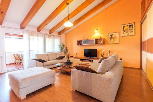 Apartment ?tinjan