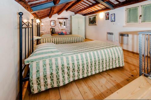 Hostal Residence La Carera