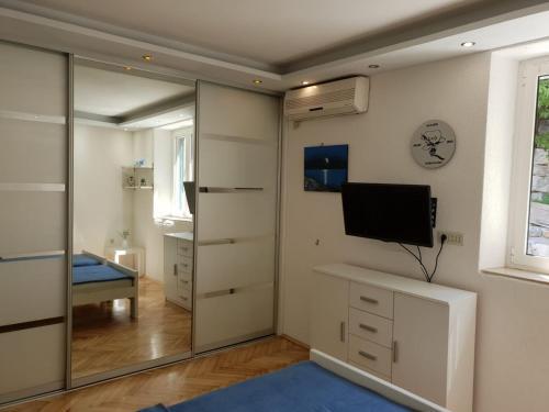 Apartment Split
