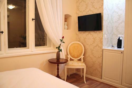 Hostal Banica Apartments & Rooms