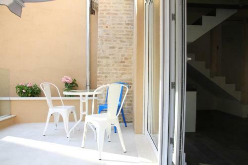 Hostal Azur Palace Luxury Rooms