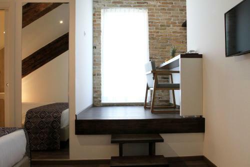 Hostal Azur Palace Luxury Rooms