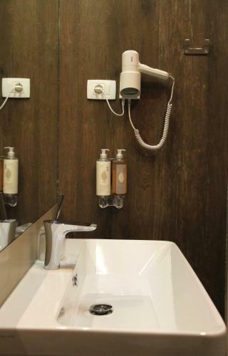Hostal Azur Palace Luxury Rooms