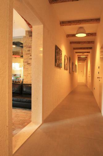 Hostal Azur Palace Luxury Rooms